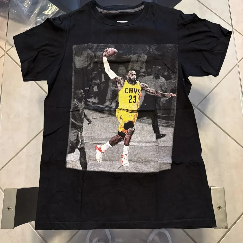 Majestic Lebron James Cavs Boys Tee Size Small
